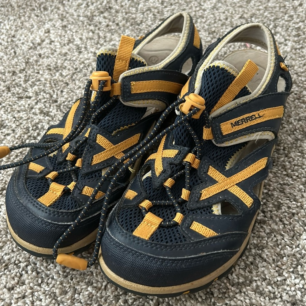 Merrell slip on fisherman sandals hiking boys size 3